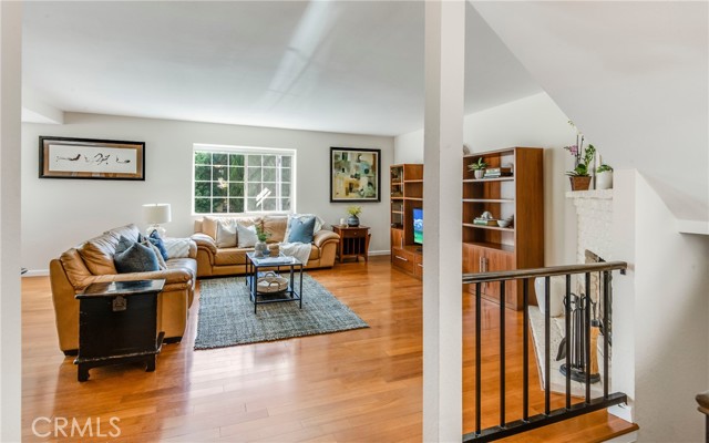 1427 12th Street, Manhattan Beach, California 90266, 2 Bedrooms Bedrooms, ,3 BathroomsBathrooms,Residential,Sold,12th,SB21102526