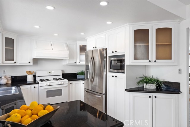 2715 Vanderbilt Lane, Redondo Beach, California 90278, 3 Bedrooms Bedrooms, ,2 BathroomsBathrooms,Residential,Sold,Vanderbilt,SB20191300