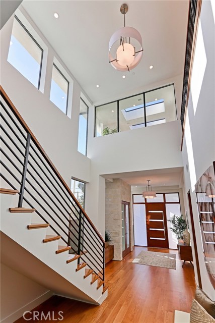1154 6th Street, Hermosa Beach, California 90254, 4 Bedrooms Bedrooms, ,5 BathroomsBathrooms,Residential,Sold,6th,SB19225837