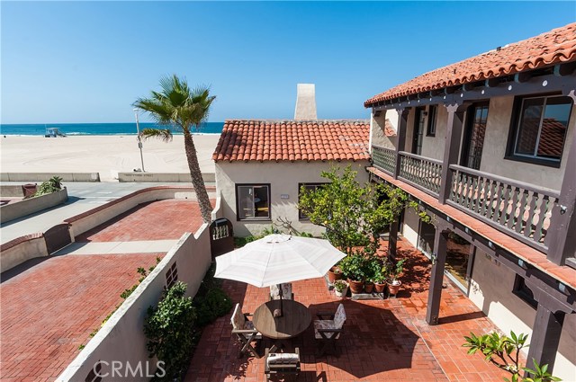 2302 The Strand, Hermosa Beach, California 90254, 5 Bedrooms Bedrooms, ,3 BathroomsBathrooms,Residential,Sold,The Strand,SB17229806