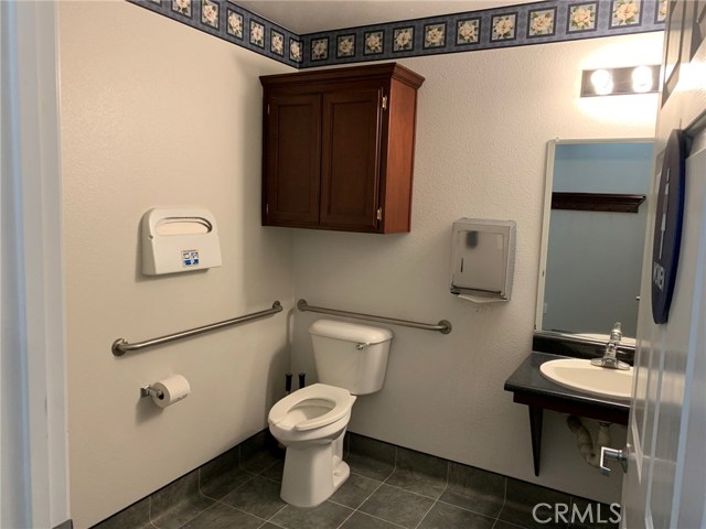 East, ,Commercial Rent,For Sale,East,100,SN20225826