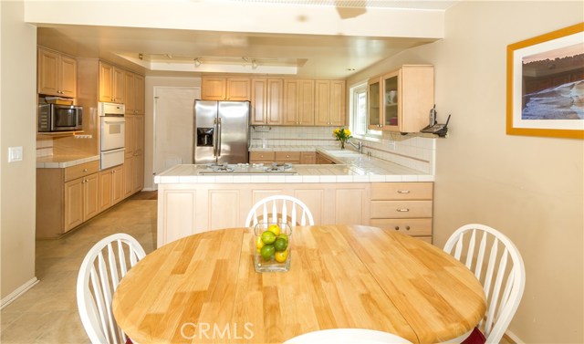 5672 Sunmist Drive, Rancho Palos Verdes, California 90275, 4 Bedrooms Bedrooms, ,3 BathroomsBathrooms,Residential,Sold,Sunmist,SB17111402