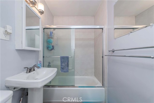 1202 Firmona Avenue, Redondo Beach, California 90278, 3 Bedrooms Bedrooms, ,2 BathroomsBathrooms,Residential,Sold,Firmona,SB20101809