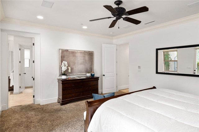 556 Helberta Avenue, Redondo Beach, California 90277, 4 Bedrooms Bedrooms, ,3 BathroomsBathrooms,Residential,Sold,Helberta,SB20115662