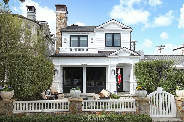 Photo of 327 Poinsettia Avenue, Corona del Mar, CA 92625