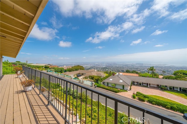 3438 Starline Drive, Rancho Palos Verdes, California 90275, 4 Bedrooms Bedrooms, ,5 BathroomsBathrooms,Residential,Sold,Starline,PV19218463