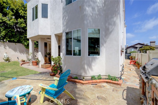 1303 Rindge Lane, Redondo Beach, California 90278, 4 Bedrooms Bedrooms, ,3 BathroomsBathrooms,Residential,Sold,Rindge,SB21073831