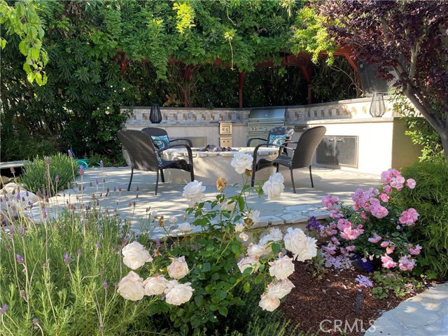 1 Hillcrest Meadows, Rolling Hills Estates, California 90274, 3 Bedrooms Bedrooms, ,2 BathroomsBathrooms,Residential,Sold,Hillcrest Meadows,PV21121246