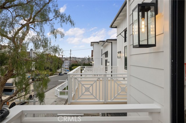 2112 Carnegie Lane, Redondo Beach, California 90278, 5 Bedrooms Bedrooms, ,5 BathroomsBathrooms,Residential,Sold,Carnegie,SB21025437