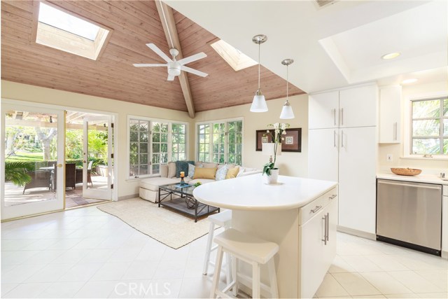 11 Evergreen Lane, Manhattan Beach, California 90266, 3 Bedrooms Bedrooms, ,2 BathroomsBathrooms,Residential,Sold,Evergreen,SB19068219