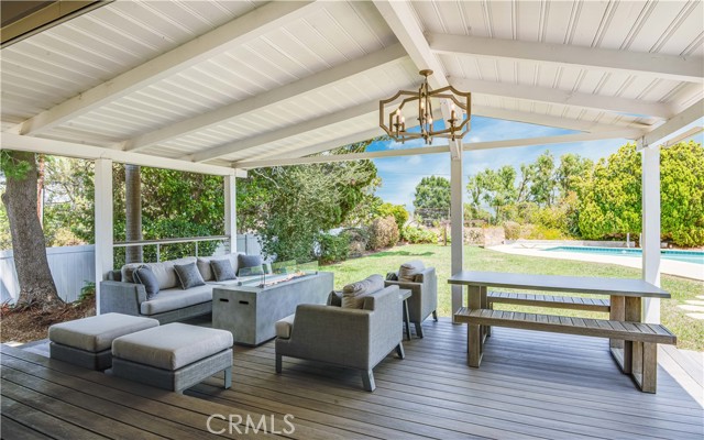 26 Gaucho Drive, Rolling Hills Estates, California 90274, 4 Bedrooms Bedrooms, ,2 BathroomsBathrooms,Residential,Sold,Gaucho,SB21153280