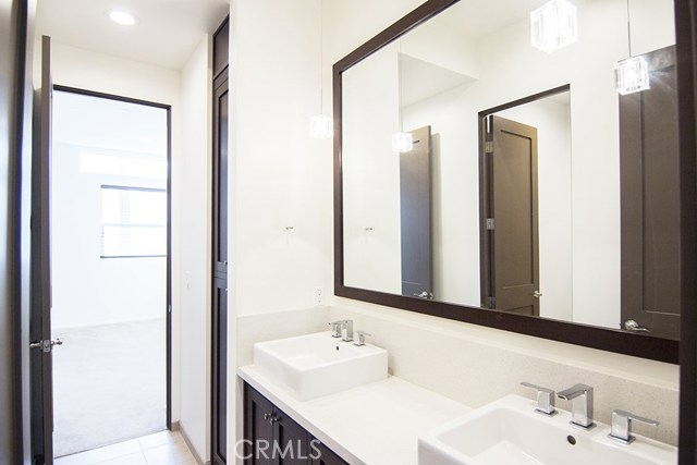 1808 Perkins Lane, Redondo Beach, California 90278, 3 Bedrooms Bedrooms, ,3 BathroomsBathrooms,Residential,Sold,Perkins,SB20003243