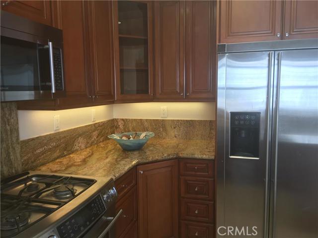 Granite counters and Stainless Steel Appliances