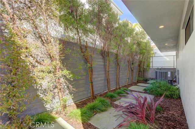 707 1st Place, Hermosa Beach, California 90254, 4 Bedrooms Bedrooms, ,4 BathroomsBathrooms,Residential,Sold,1st,SB21031767