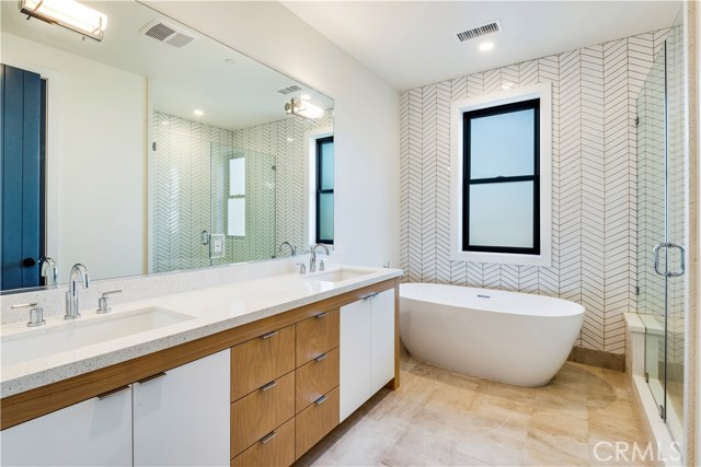 2310 Carnegie Lane, Redondo Beach, California 90277, 4 Bedrooms Bedrooms, ,3 BathroomsBathrooms,Residential,Sold,Carnegie,SB18154472