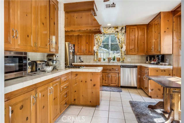 2903 Inglewood Avenue, Redondo Beach, California 90278, 3 Bedrooms Bedrooms, ,3 BathroomsBathrooms,Residential,Sold,Inglewood,SB17088747