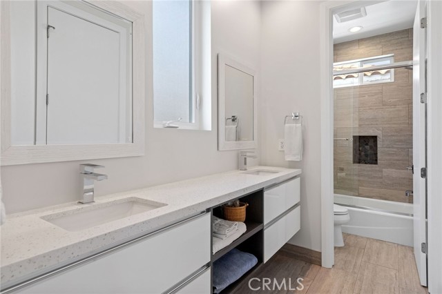 2013 Voorhees Avenue, Redondo Beach, California 90278, 4 Bedrooms Bedrooms, ,3 BathroomsBathrooms,Residential,Sold,Voorhees,SB21088037