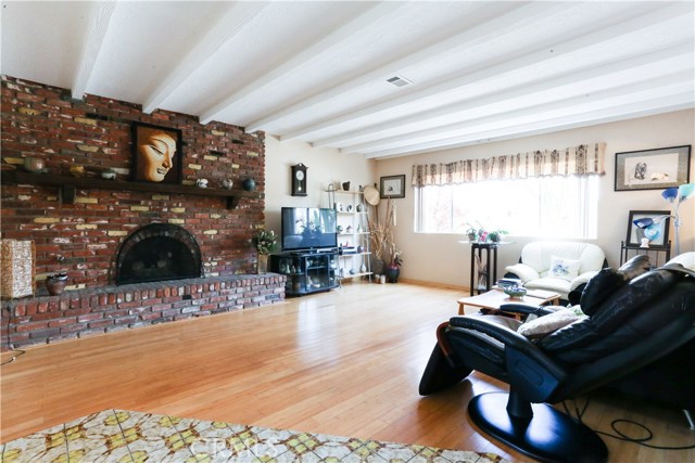 2231 Graham Ave, Redondo Beach, California 90278, 4 Bedrooms Bedrooms, ,3 BathroomsBathrooms,Residential,Sold,Graham Ave,OC17017084