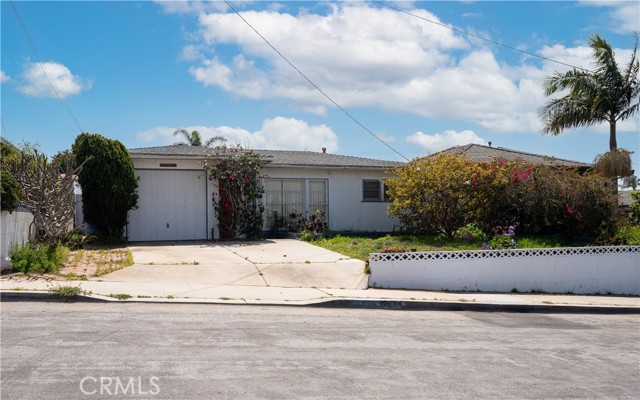 2302 Ives Lane, Redondo Beach, California 90278, 2 Bedrooms Bedrooms, ,1 BathroomBathrooms,Residential,Sold,Ives Lane,SB21080120