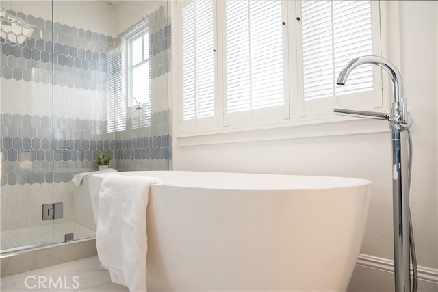 515 21st Street, Manhattan Beach, California 90266, 5 Bedrooms Bedrooms, ,4 BathroomsBathrooms,Residential,Sold,21st,SB20102063