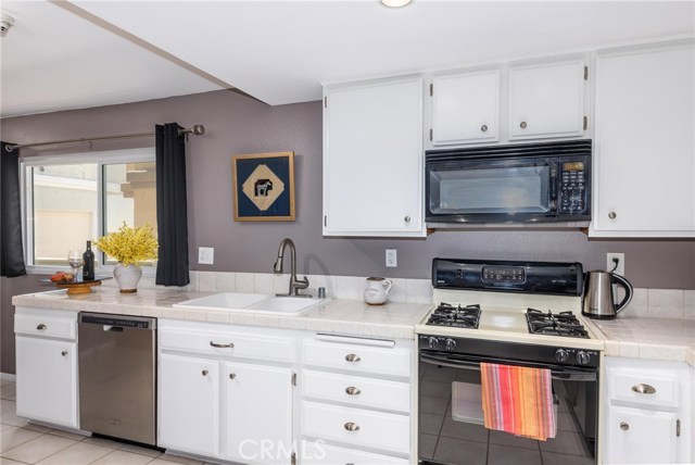 1911 Mathews Avenue, Redondo Beach, California 90278, 2 Bedrooms Bedrooms, ,2 BathroomsBathrooms,Residential,Sold,Mathews,PV18226538