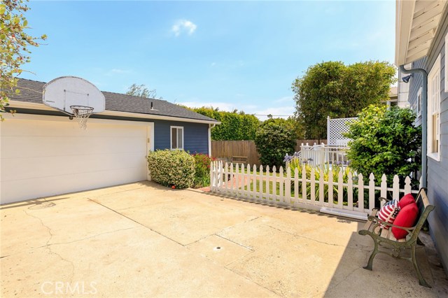 1515 2nd Street, Manhattan Beach, California 90266, 4 Bedrooms Bedrooms, ,2 BathroomsBathrooms,Residential,Sold,2nd,SB18129049