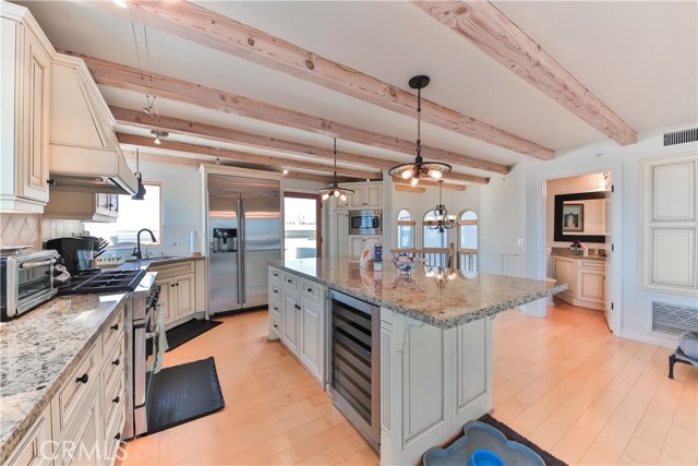 329 21st Place, Manhattan Beach, California 90266, 3 Bedrooms Bedrooms, ,3 BathroomsBathrooms,Residential,Sold,21st,SB17085113