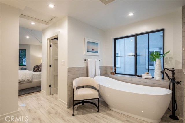 1761 11th Street, Manhattan Beach, California 90266, 5 Bedrooms Bedrooms, ,4 BathroomsBathrooms,Residential,Sold,11th,SB19152576