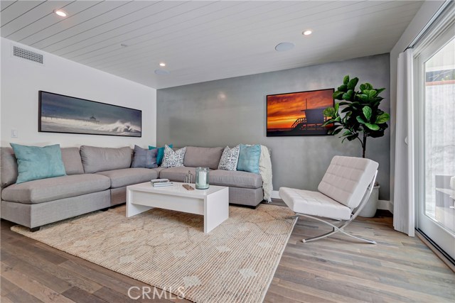 524 14th Street, Manhattan Beach, California 90266, 4 Bedrooms Bedrooms, ,3 BathroomsBathrooms,Residential,Sold,14th,SB19119459