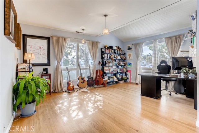1500 Lynngrove Drive, Manhattan Beach, California 90266, 3 Bedrooms Bedrooms, ,1 BathroomBathrooms,Residential,Sold,Lynngrove,PT20027087