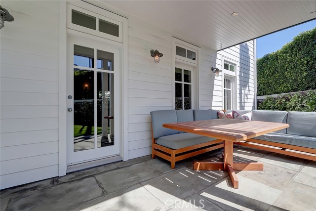 570 27th Street, Manhattan Beach, California 90266, 5 Bedrooms Bedrooms, ,4 BathroomsBathrooms,Residential,Sold,27th,SB21030922