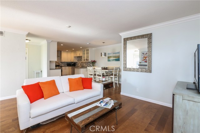 110 Guadalupe Avenue, Redondo Beach, California 90277, 3 Bedrooms Bedrooms, ,3 BathroomsBathrooms,Residential,Sold,Guadalupe,PW17148402