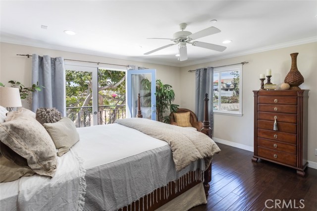 506 11th Street, Hermosa Beach, California 90254, 3 Bedrooms Bedrooms, ,2 BathroomsBathrooms,Residential,Sold,11th,SB19039809