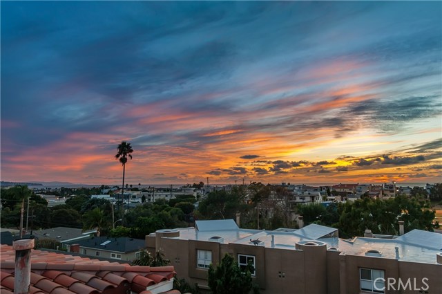 632 9th Street, Hermosa Beach, California 90254, 4 Bedrooms Bedrooms, ,3 BathroomsBathrooms,Residential,Sold,9th,SB18012549