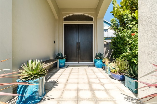 2524 Manhattan Avenue, Hermosa Beach, California 90254, 5 Bedrooms Bedrooms, ,3 BathroomsBathrooms,Residential,Sold,Manhattan,SB18096858