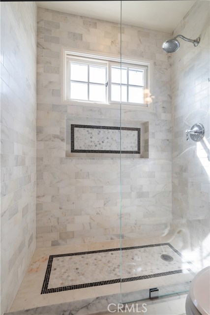 592 33rd Street, Manhattan Beach, California 90266, 3 Bedrooms Bedrooms, ,3 BathroomsBathrooms,Residential,Sold,33rd,SB19082655