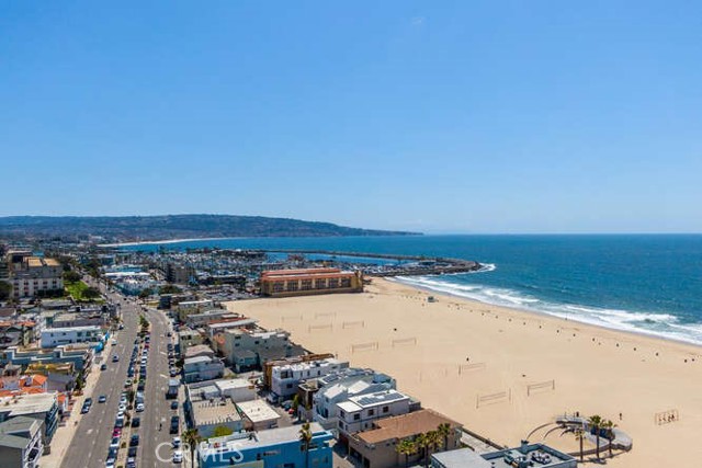 320 Hermosa, Hermosa Beach, California 90254, 2 Bedrooms Bedrooms, ,1 BathroomBathrooms,Residential,Sold,Hermosa,PW21075488