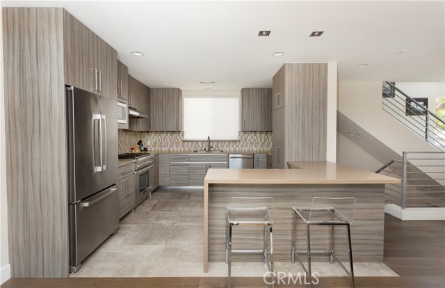 239 Irena Avenue, Redondo Beach, California 90277, 4 Bedrooms Bedrooms, ,3 BathroomsBathrooms,Residential,Sold,Irena,PV18092066