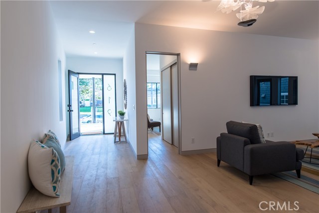 619 Knob Hill Avenue, Redondo Beach, California 90277, 5 Bedrooms Bedrooms, ,3 BathroomsBathrooms,Residential,Sold,Knob Hill,SB18022125