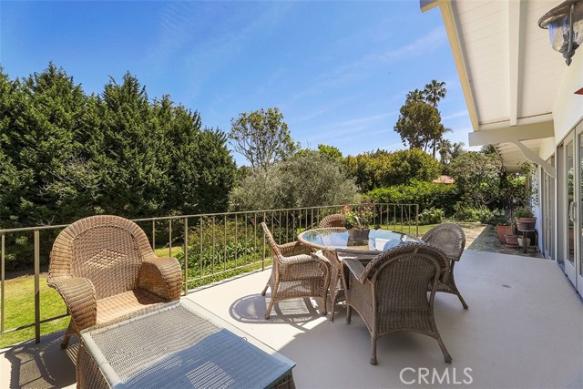 2445 Via Sonoma, Palos Verdes Estates, California 90274, 4 Bedrooms Bedrooms, ,3 BathroomsBathrooms,Residential,Sold,Via Sonoma,SB18096288