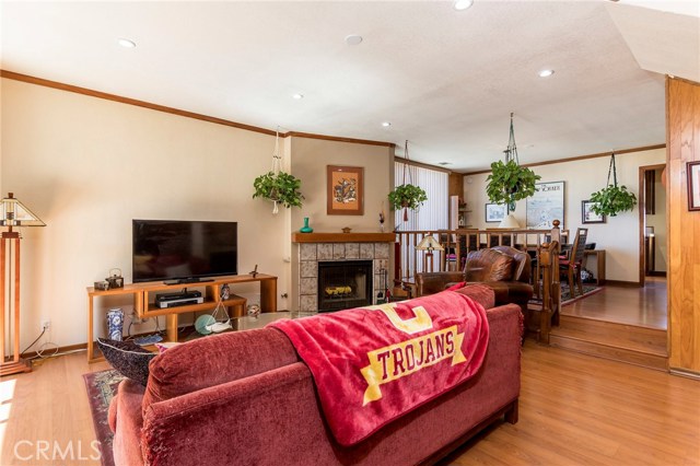 220 Prospect Avenue, Redondo Beach, California 90277, 3 Bedrooms Bedrooms, ,2 BathroomsBathrooms,Residential,Sold,Prospect,SB18046875