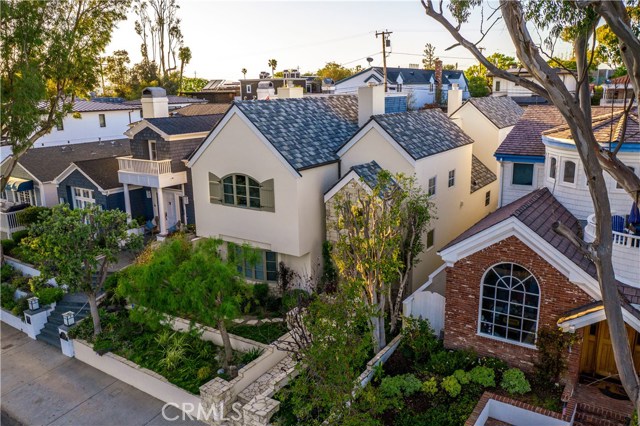 755 31st Street, Manhattan Beach, California 90266, 4 Bedrooms Bedrooms, ,4 BathroomsBathrooms,Residential,Sold,31st,SB19068029