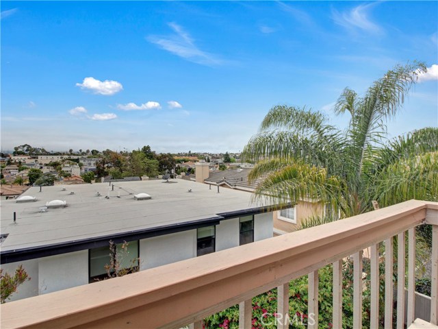 1920 Voorhees Avenue, Redondo Beach, California 90278, 3 Bedrooms Bedrooms, ,3 BathroomsBathrooms,Residential,Sold,Voorhees,SB20104389