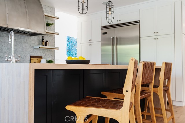 933 9th Street, Manhattan Beach, California 90266, 4 Bedrooms Bedrooms, ,2 BathroomsBathrooms,Residential,Sold,9th,SB21112500