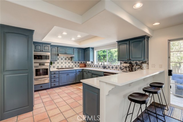 716 Lucia Avenue, Redondo Beach, California 90277, 3 Bedrooms Bedrooms, ,2 BathroomsBathrooms,Residential,Sold,Lucia,PV20207865