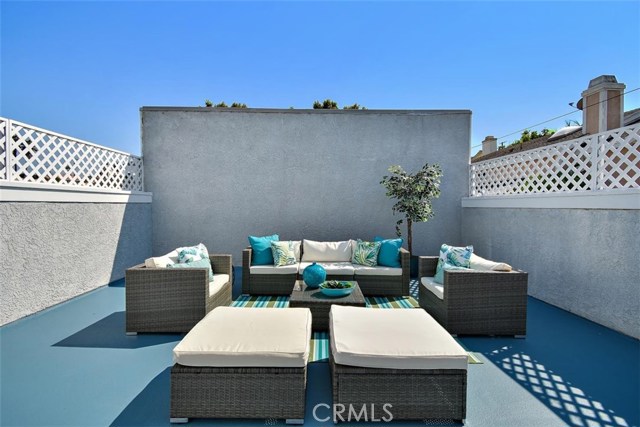 1912 Morgan Lane, Redondo Beach, California 90278, 4 Bedrooms Bedrooms, ,2 BathroomsBathrooms,Residential,Sold,Morgan,SB20170222