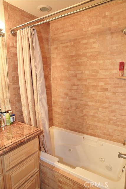 2 Bed Home for Sale in Culver City, California