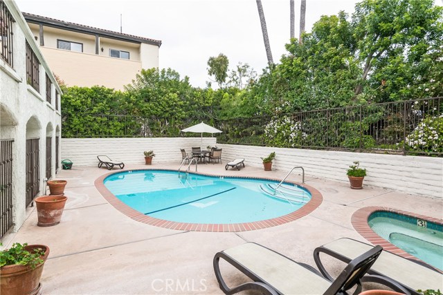 2337 Palos Verdes Drive, Palos Verdes Estates, California 90274, 2 Bedrooms Bedrooms, ,2 BathroomsBathrooms,Residential,Sold,Palos Verdes,SB17058095