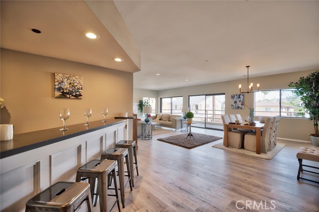 512 Esplanade, Redondo Beach, California 90277, 2 Bedrooms Bedrooms, ,2 BathroomsBathrooms,Residential,Sold,Esplanade,IN17223458