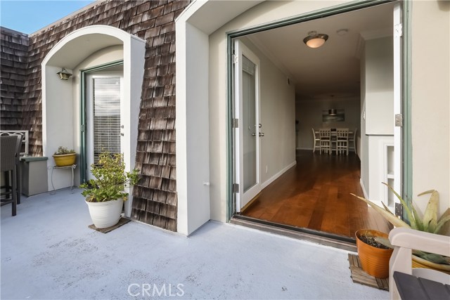 110 Guadalupe Avenue, Redondo Beach, California 90277, 3 Bedrooms Bedrooms, ,3 BathroomsBathrooms,Residential,Sold,Guadalupe,PW17148402